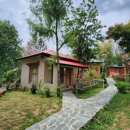 Namlang Resort Bīr Buitenkant foto