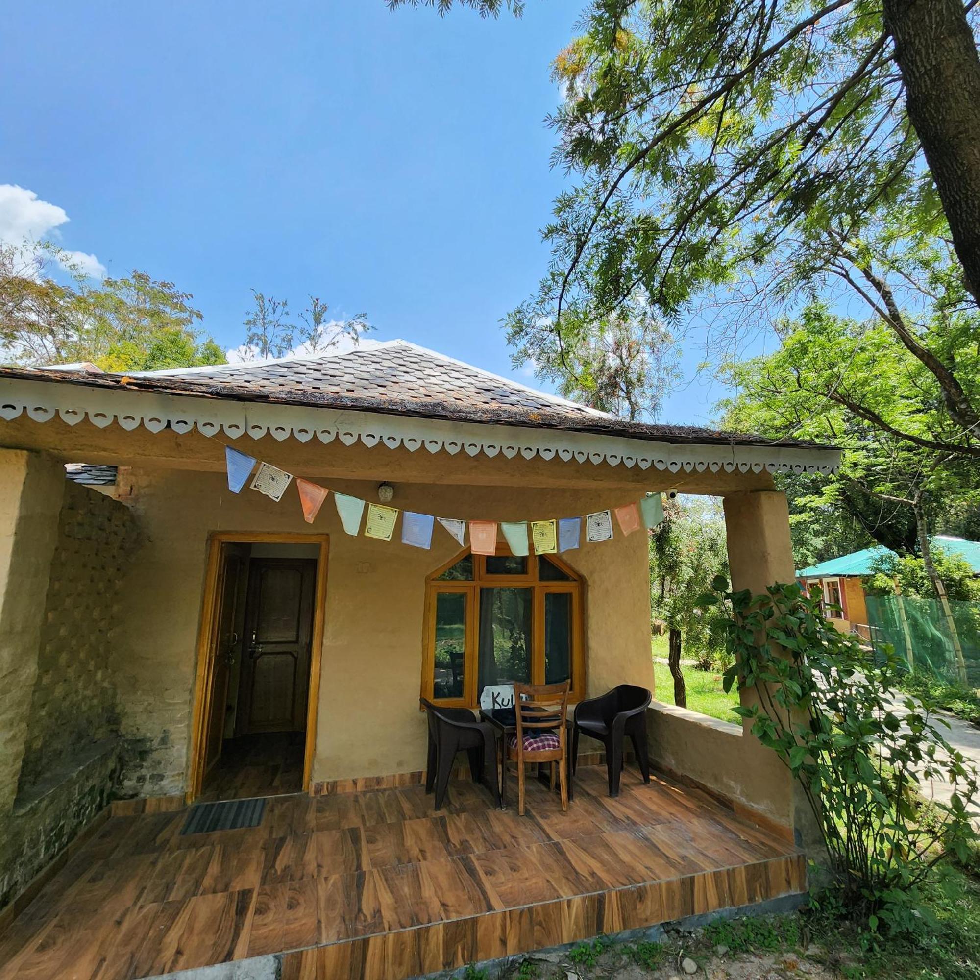 Namlang Resort Bīr Buitenkant foto