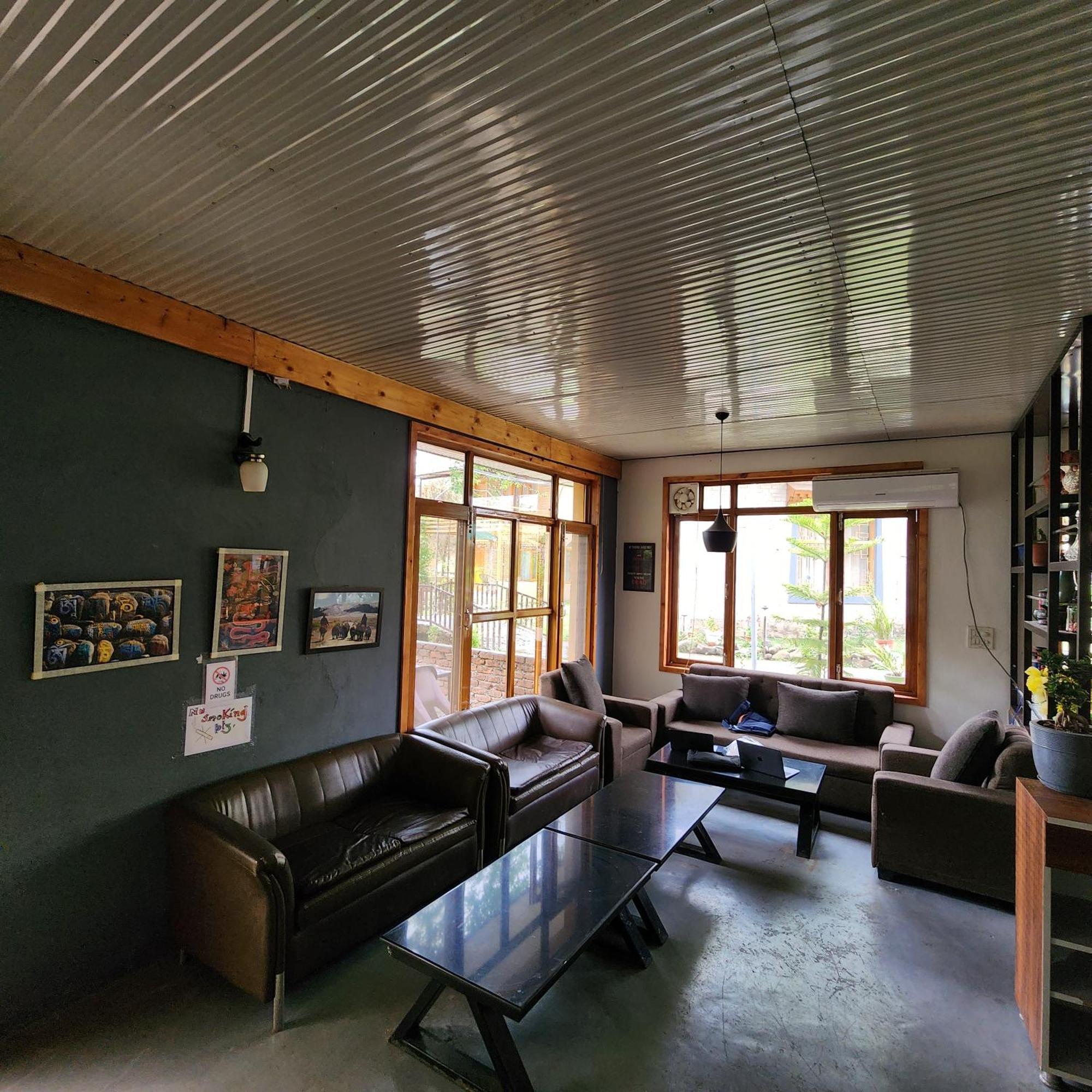 Namlang Resort Bīr Buitenkant foto