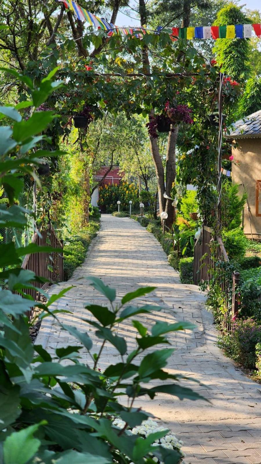 Namlang Resort Bīr Buitenkant foto