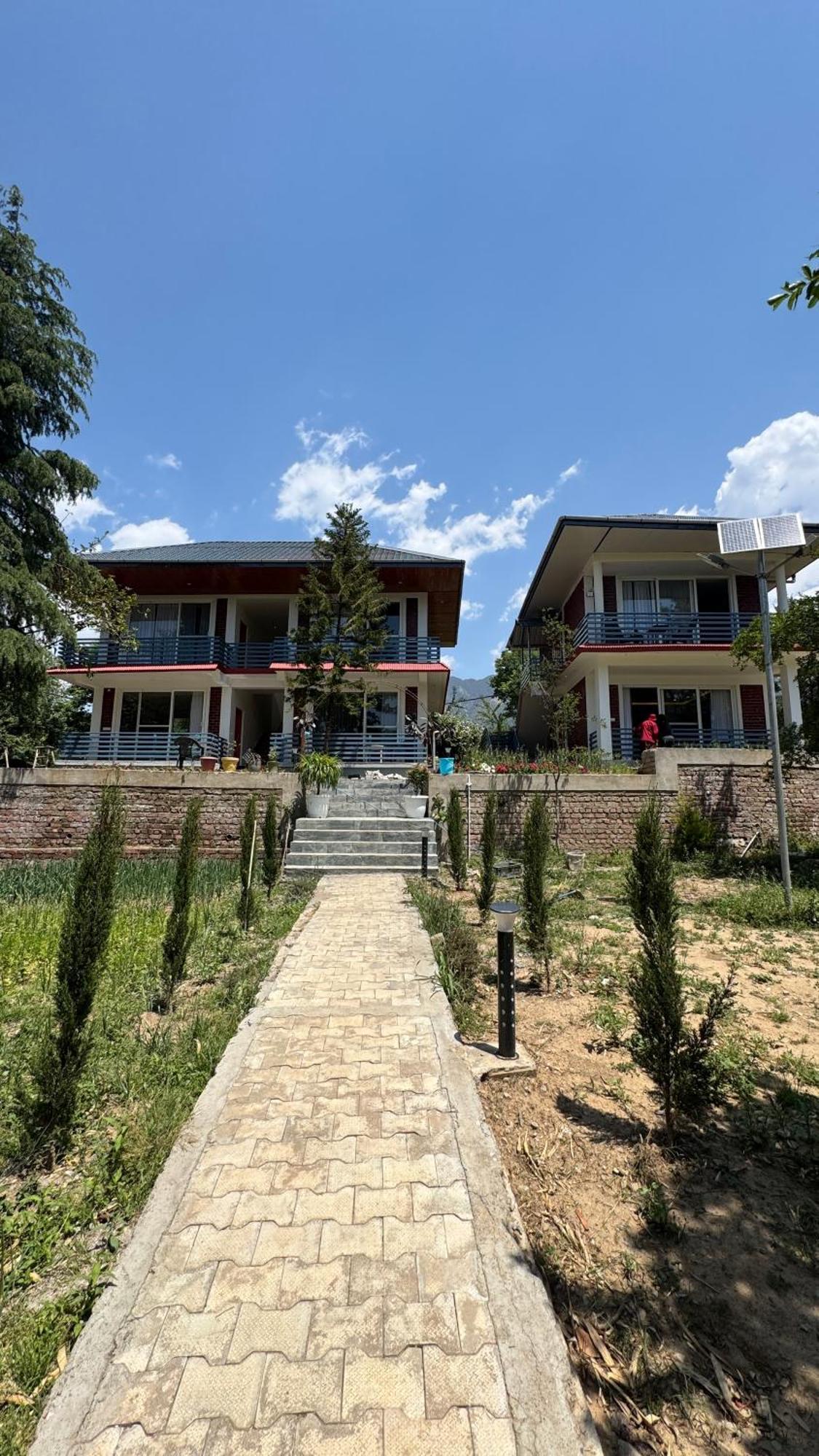 Namlang Resort Bīr Buitenkant foto